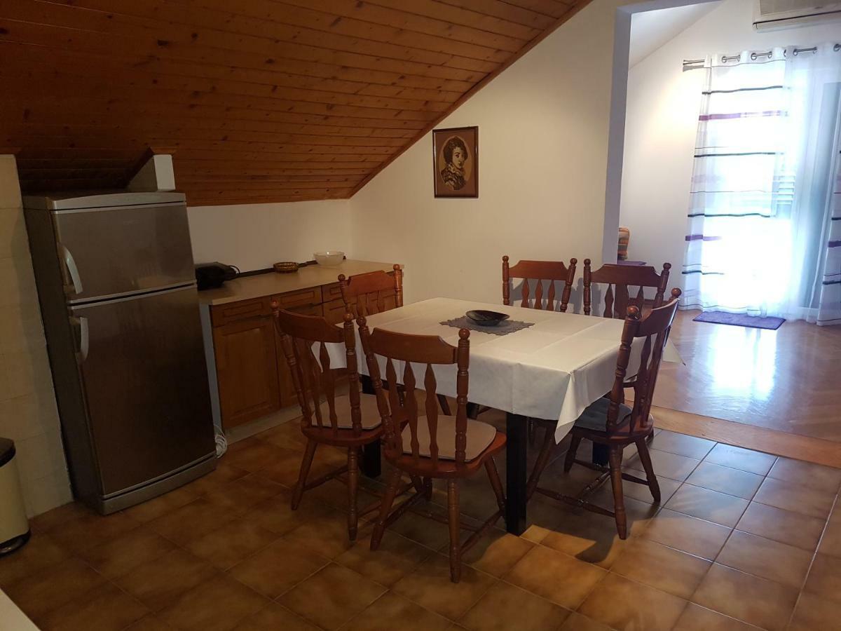 Apartman Lidija *